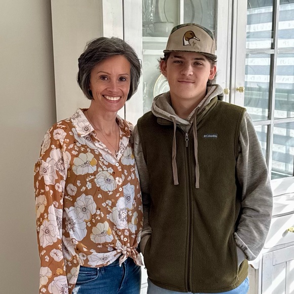 Meet your Posher, Brooke - Picture 1 of 1